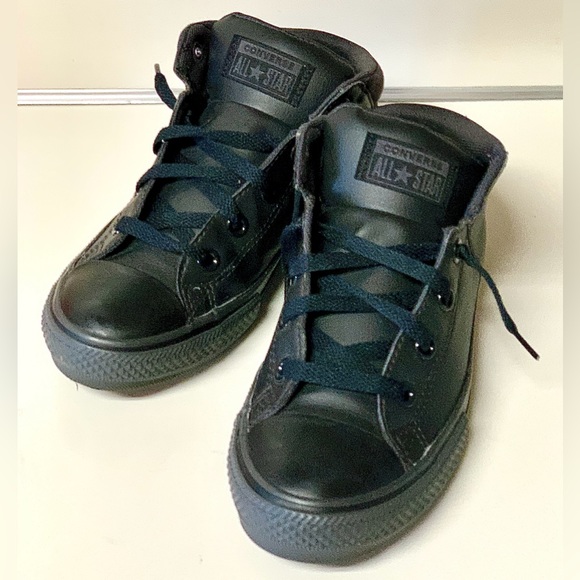 Junior 4 EU 36 Converse Chuck Taylor Blacked Out Leather Mid Height Shoes - Picture 12 of 16